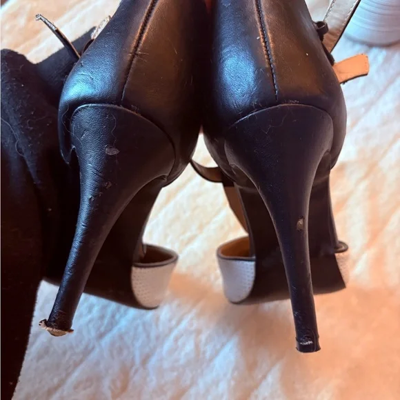 Elegant Black and White Women's Heels - Picture 5 of 8